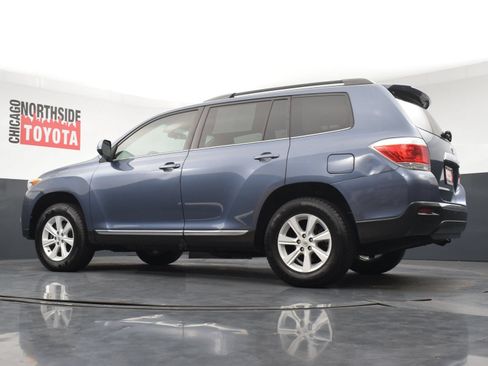 Used 2012 Toyota Highlander FWD w/ Tech Pkg image 30