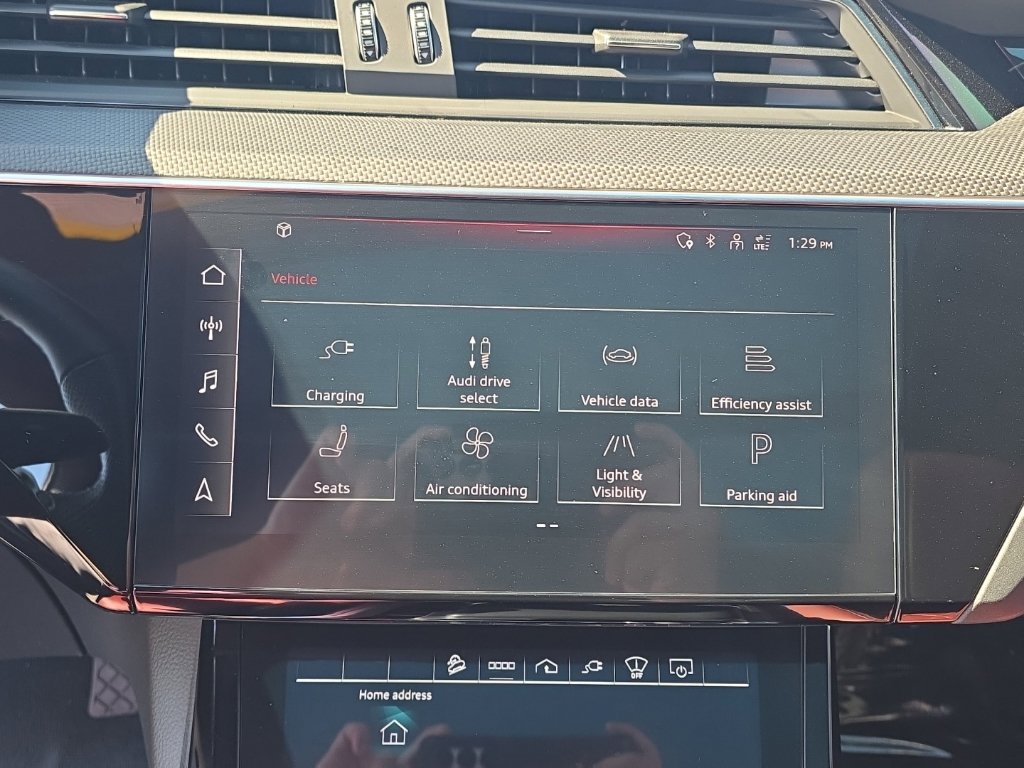 Used 2023 Audi e-tron S Prestige w/ Prestige Package AWD/4WD image 18
