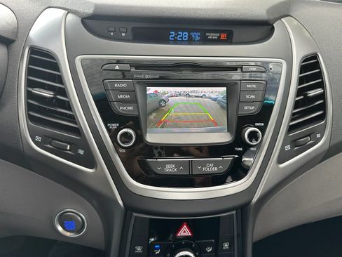 Used 2014 Hyundai Elantra Sport FWD image 6