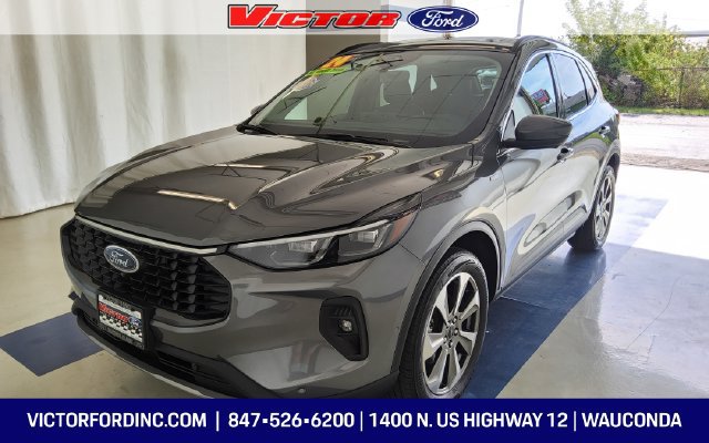 Used 2024 Ford Escape ST-Line w/ Tech Pack #1 AWD/4WD image 1