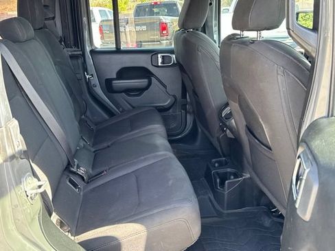 Certified 2023 Jeep Gladiator Sport AWD/4WD image 18