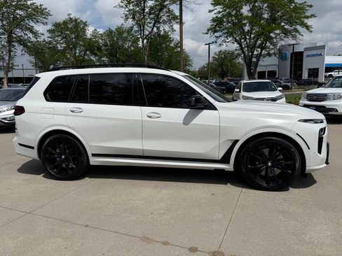 Used 2024 BMW X7 M60i w/ Executive Package AWD/4WD image 3