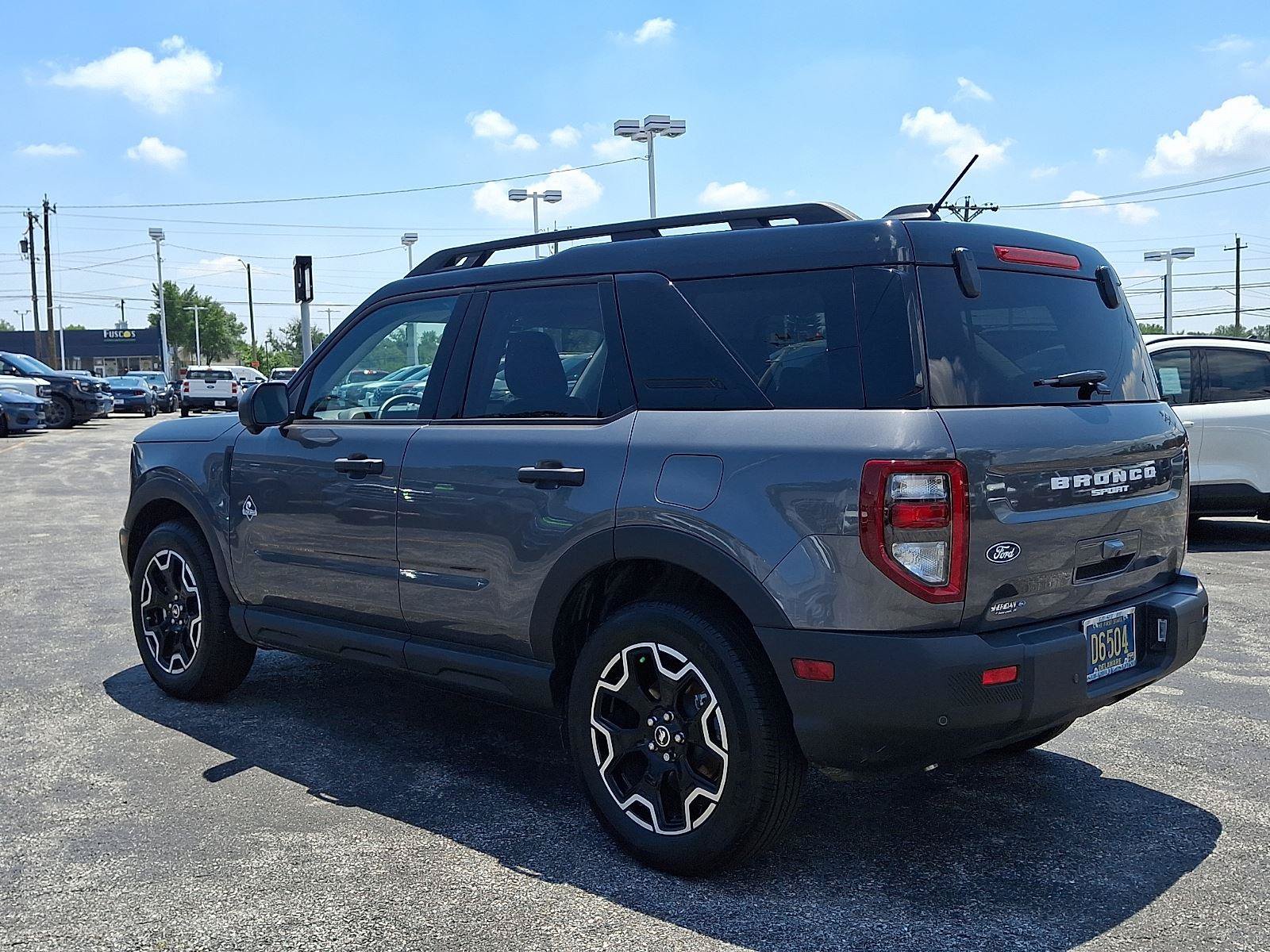New 2026 Ford Bronco Sport Outer Banks w/ Outer Banks Tech Package+ AWD/4WD image 3