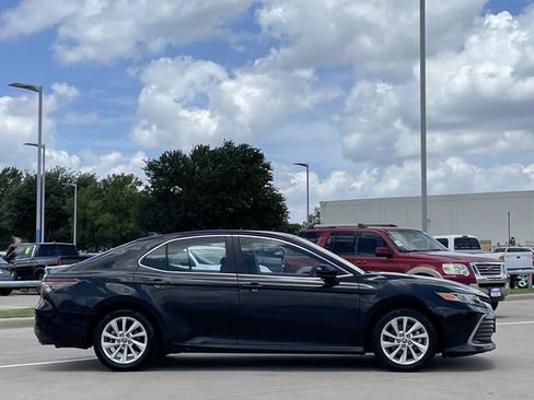 Used 2024 Toyota Camry LE FWD image 3