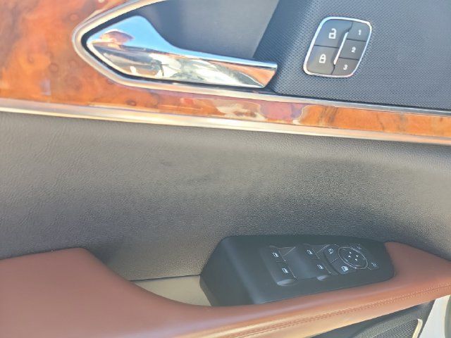 Certified 2020 Lincoln Nautilus Reserve FWD image 24