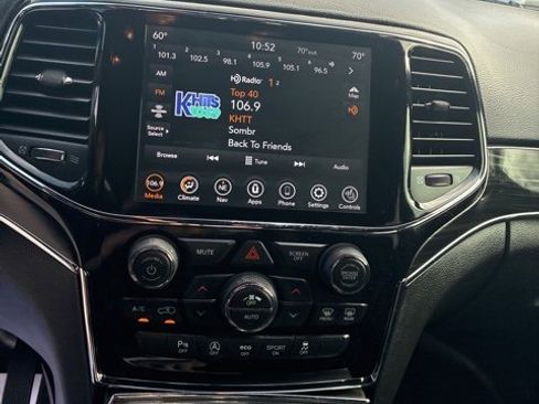 Used 2019 Jeep Grand Cherokee Limited image 20