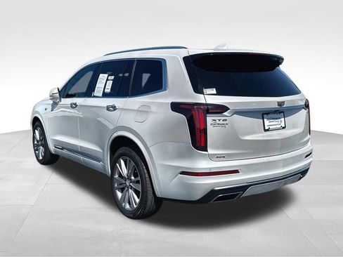 Used 2024 Cadillac XT6 Premium Luxury w/ Technology Package AWD/4WD image 6