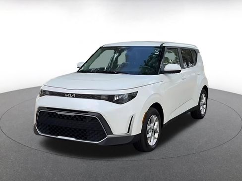 Used 2025 Kia Soul LX w/ LX Technology Package image 7