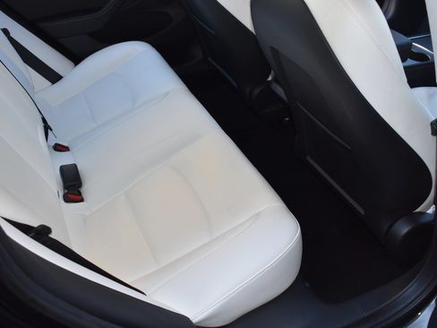 Used 2023 Tesla Model 3 Standard Range RWD image 10