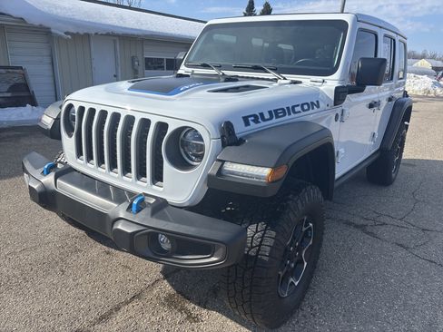 Used 2021 Jeep Wrangler Unlimited Rubicon w/ Cold Weather Group image 12