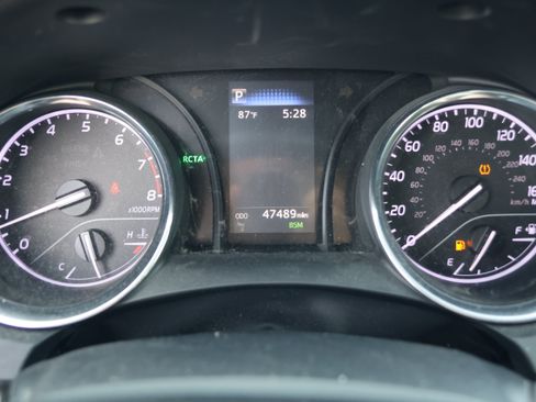 Used 2019 Toyota Camry SE w/ Audio Package FWD image 18
