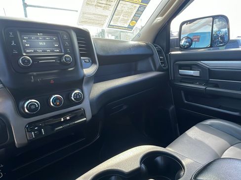 Used 2019 RAM 2500 Tradesman w/ Chrome Appearance Group AWD/4WD image 13