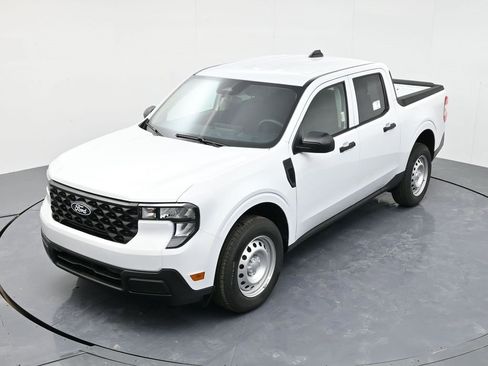 New 2025 Ford Maverick XL image 39