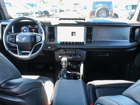 New 2025 Ford Bronco Badlands image 13