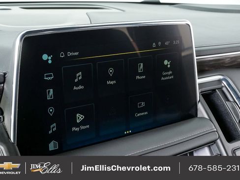 Used 2024 Chevrolet Suburban LT image 15