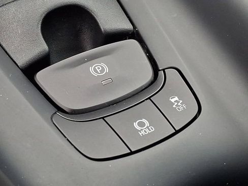 Used 2018 Toyota C-HR XLE image 27