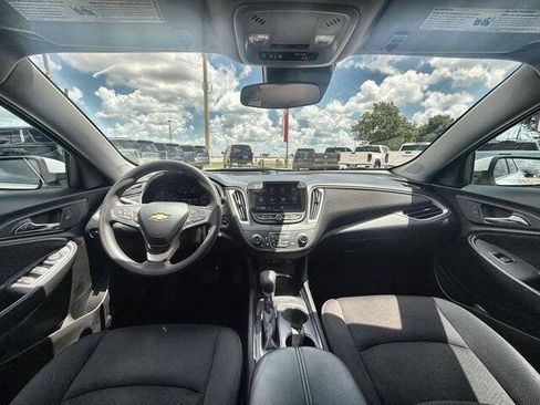 Used 2023 Chevrolet Malibu LT FWD image 19