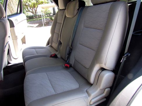 Used 2013 Ford Explorer FWD image 19