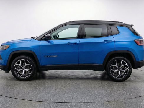 Used 2025 Jeep Compass Limited AWD/4WD image 5