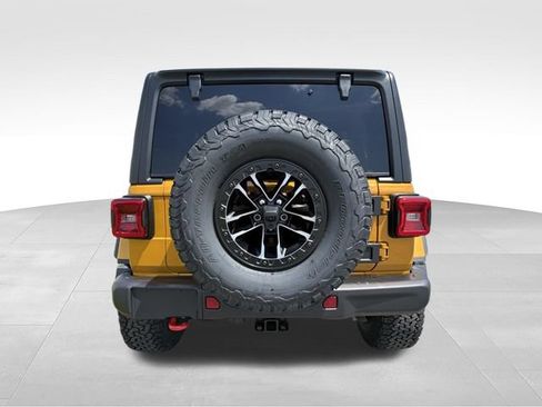 New 2026 Jeep Wrangler Unlimited Rubicon w/ Xtreme 35 Tire Package AWD/4WD image 15