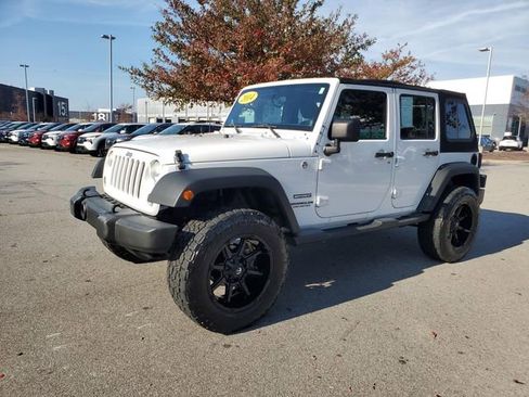 Used 2014 Jeep Wrangler Unlimited Sport w/ Connectivity Group image 10