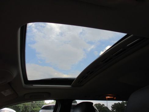 Used 2012 Mercedes-Benz GL 550 4MATIC image 18