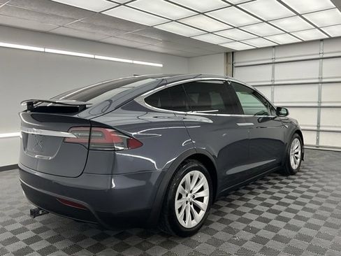 Used 2016 Tesla Model X P100D image 23