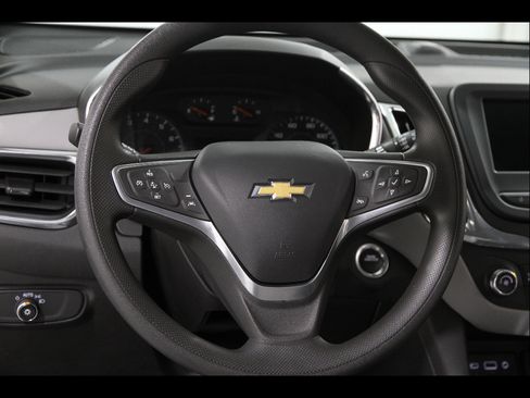 Used 2023 Chevrolet Equinox LS image 7