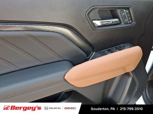 New 2026 GMC Canyon AT4 w/ Technology Plus Package AWD/4WD image 9