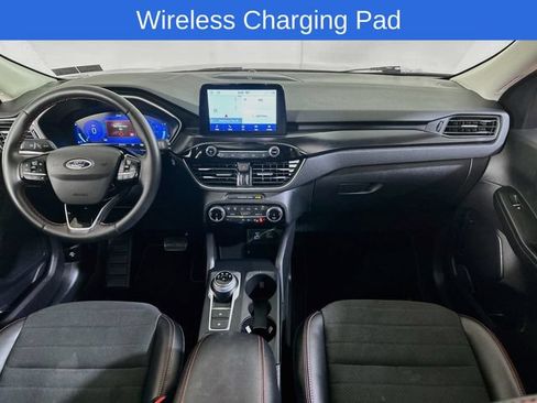Certified 2022 Ford Escape SEL w/ SEL Stealth AWD Package image 18