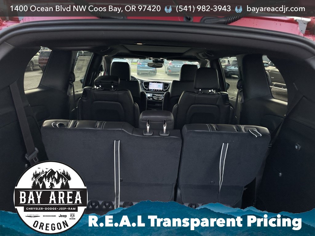 New 2026 Chrysler Pacifica Select w/ S Appearance Package FWD image 9