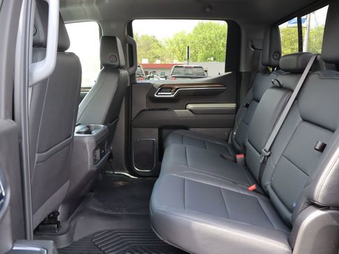 Used 2024 Chevrolet Silverado 1500 LT Trail Boss w/ LT Trail Boss Premium Package AWD/4WD image 20