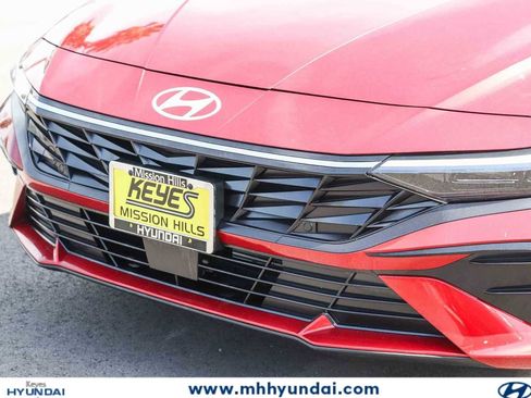 Certified 2024 Hyundai Elantra SEL w/ Convenience Package FWD image 8