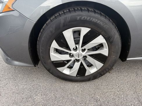 Used 2019 Nissan Altima 2.5 S FWD image 4