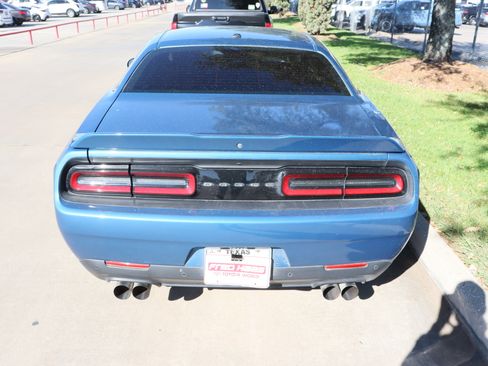 Used 2020 Dodge Challenger R/T image 8