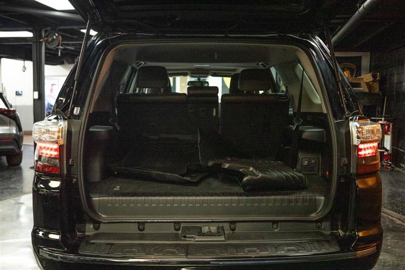 Used 2018 Toyota 4Runner Limited AWD/4WD image 7