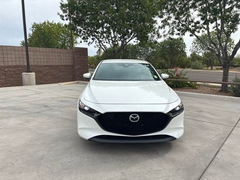 Used 2019 MAZDA MAZDA3 Hatchback w/ Preferred Package FWD image 5