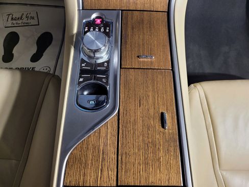 Used 2013 Jaguar XF 3.0 image 33