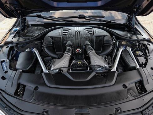Used 2019 BMW ALPINA B7 xDrive w/ Luxury Rear Seating Package image 52