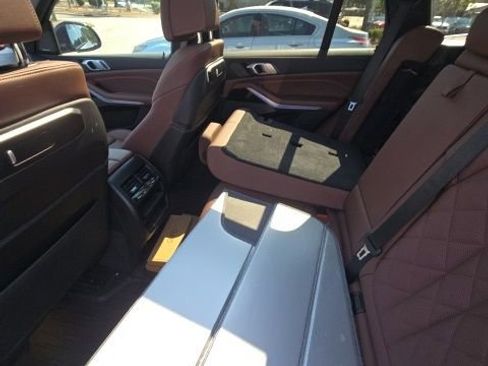 Used 2024 BMW X5 xDrive40i w/ M Sport Package image 22