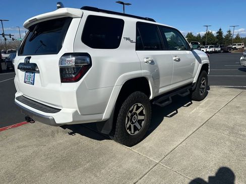 Used 2024 Toyota 4Runner TRD Off-Road Premium w/ Off Road Premium Plus Package image 4