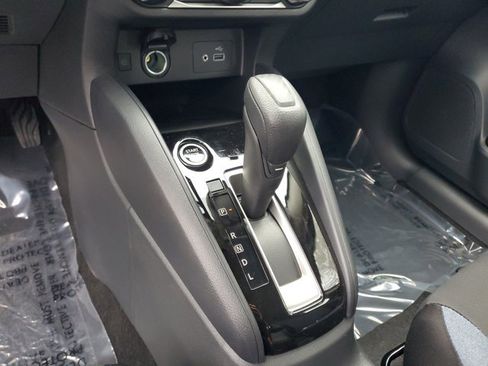 Used 2025 Nissan Versa SV w/ Trunk Package FWD image 29