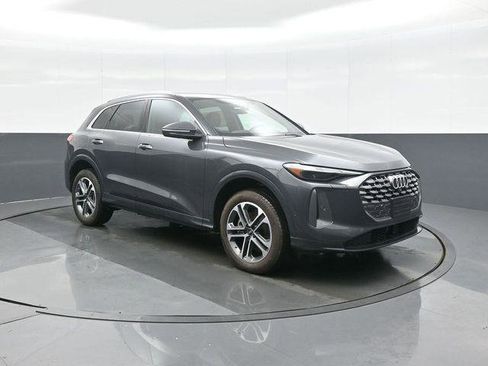 New 2025 Audi Q5 Premium image 1