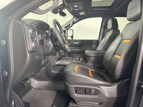 Used 2021 GMC Sierra 2500 AT4 w/ AT4 Premium Plus Package image 11