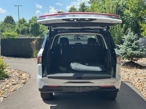 New 2025 Lincoln Navigator L Reserve image 16