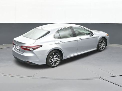 Used 2024 Toyota Camry XLE FWD image 64