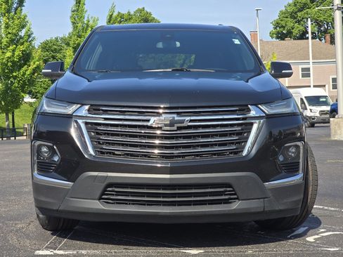 Used 2023 Chevrolet Traverse LT FWD image 21
