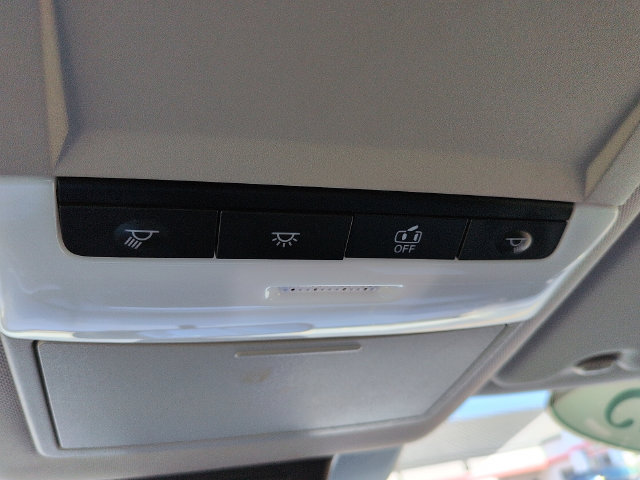 Used 2025 Nissan Rogue S FWD image 25