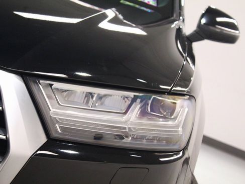 Used 2019 Audi Q7 3.0T Premium Plus image 7