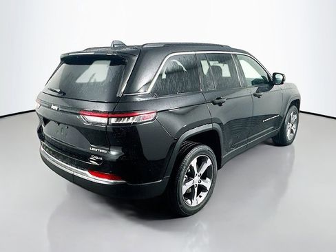New 2025 Jeep Grand Cherokee Limited RWD image 7